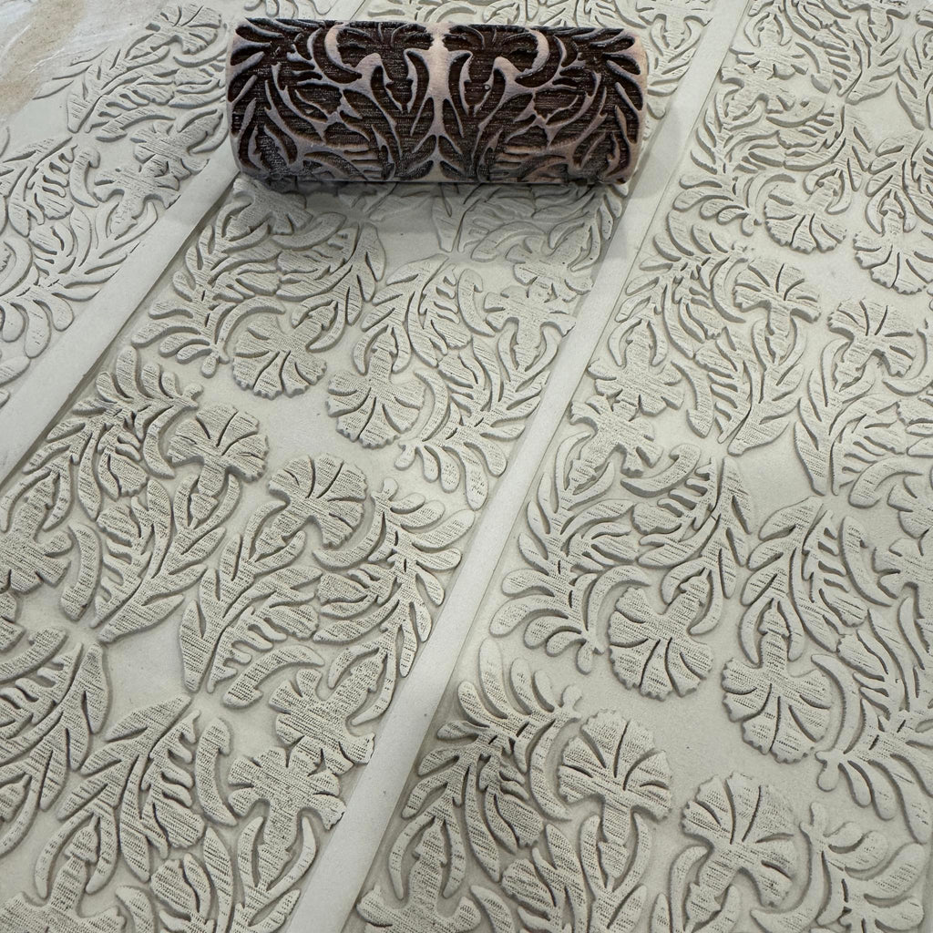 Daffodil Tapestry Mini Roller