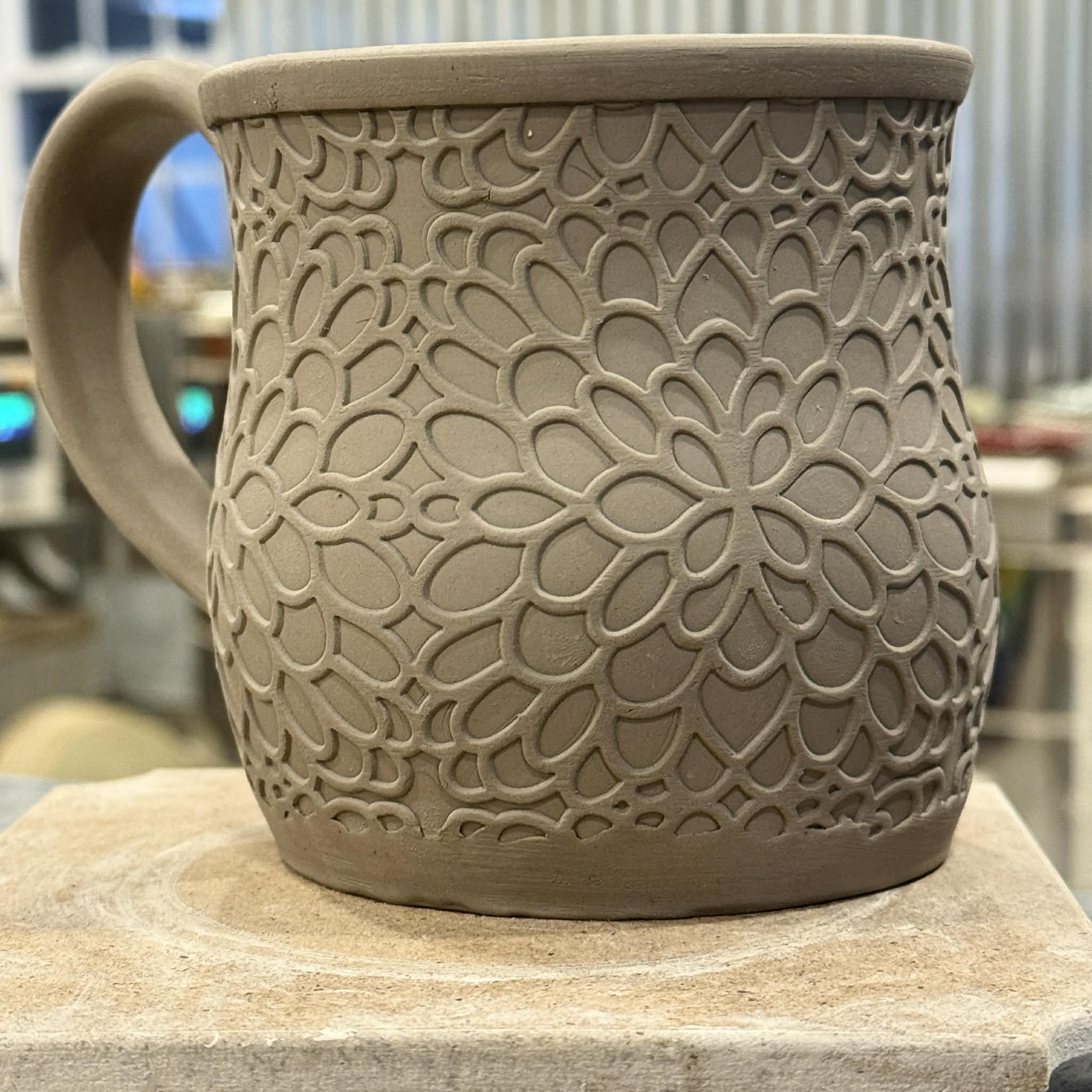 Dahlia EmpressaMat Textured Mug Mat
