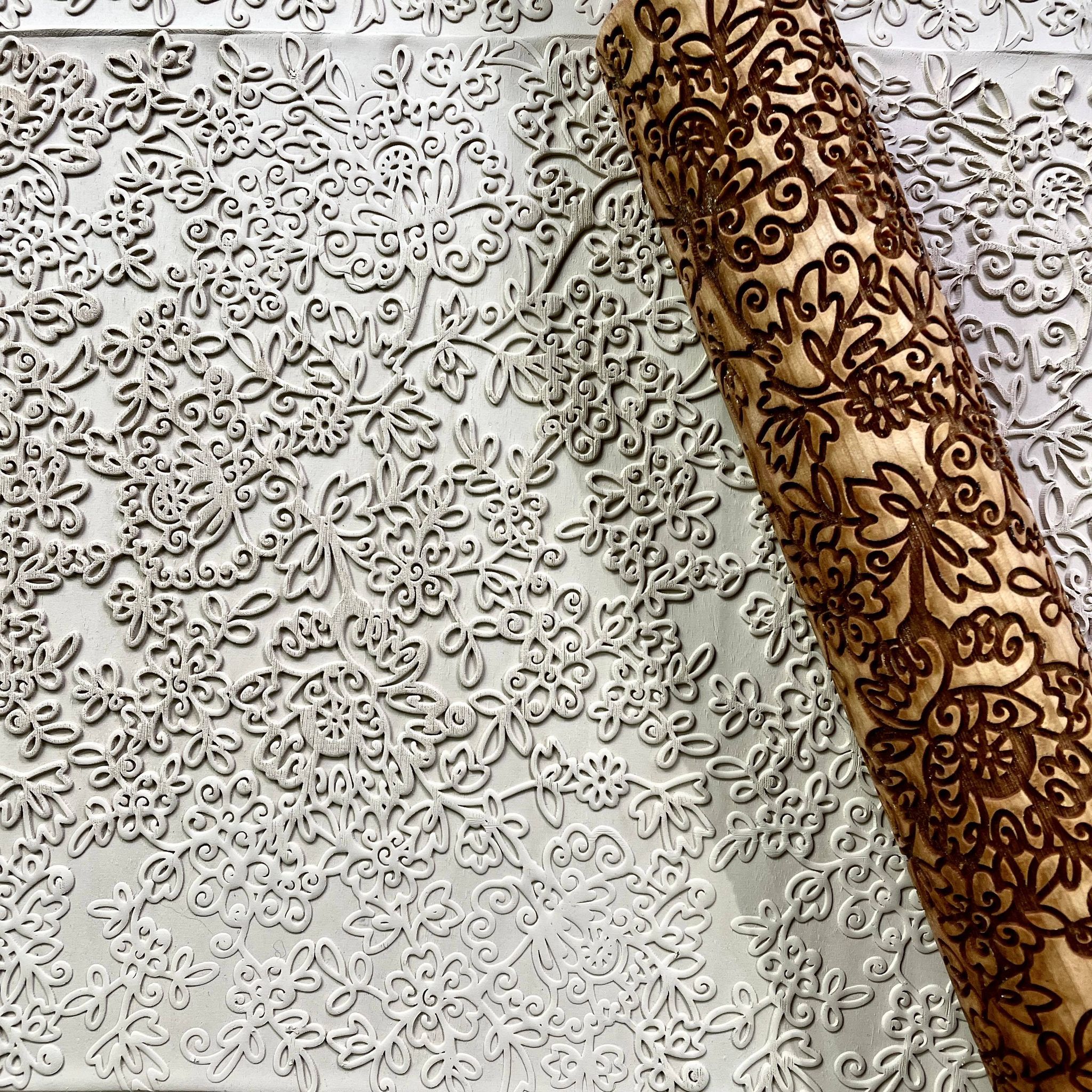 Minnie's Lace Flowers 12 Rolling Pin