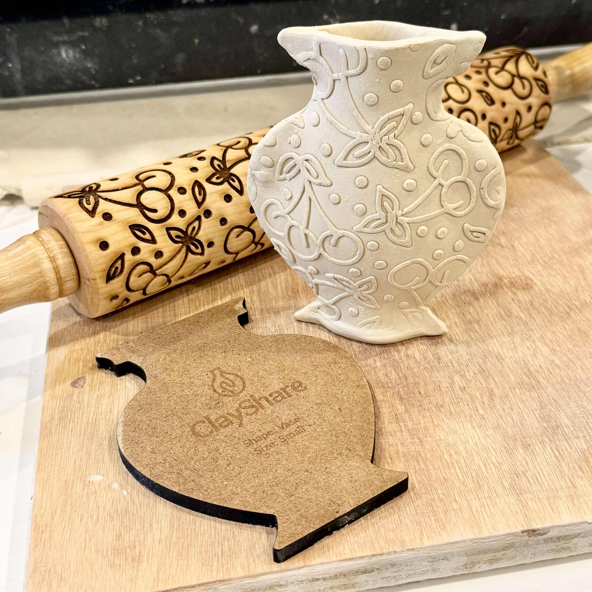 Silhouette Vase Rim Template Set
